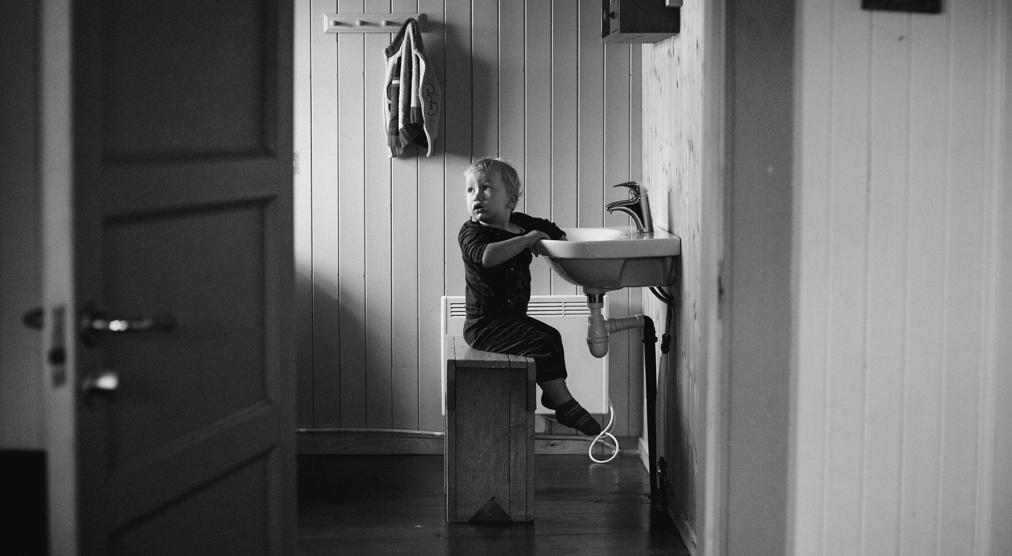 Allegiant Plumbing Boy at the Sink